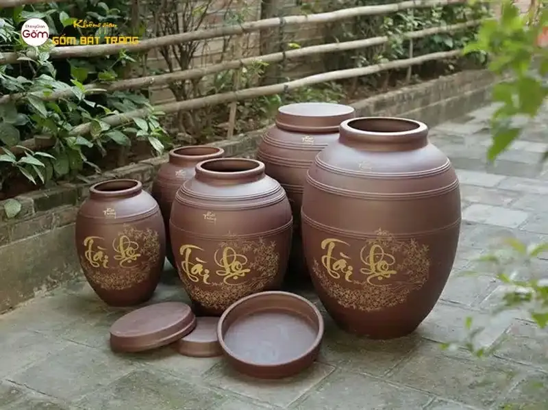 Mẫu chum sành ngâm rượu táo mèo chuẩn vị