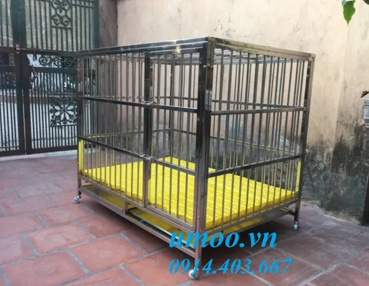 Chuồng chó inox T40 được trang bị bánh xe có khóa hãm, dễ dàng di chuyển