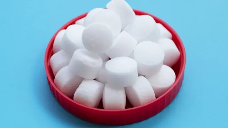 Đuổi chuột bằng long não (băng phiến) và lưu ý an toàn