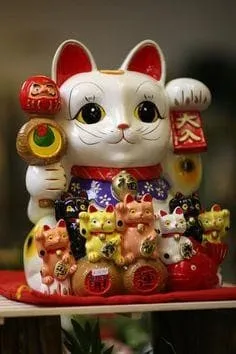 Người mẹ và những đứa con thơ với nhiều màu sắc bắt mắt