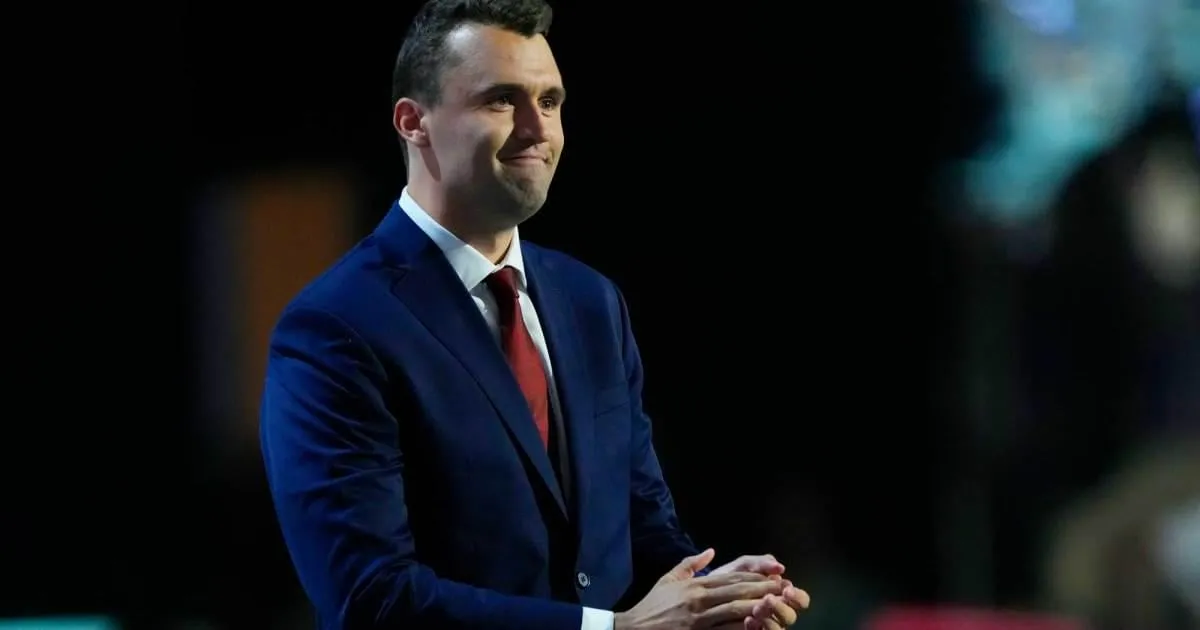 Cách Nuôi Thằn Lằn Cá Sấu Mắt Đỏ Chi Tiết Cho Người Mới Bắt Đầu