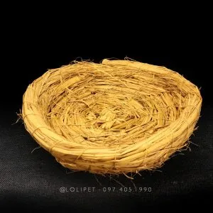 Ổ cỏ hình tròn, cung cấp một không gian ngủ ấm áp và có thể ăn được