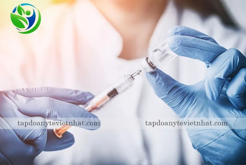 Tiêm vacxin phòng dại cho người