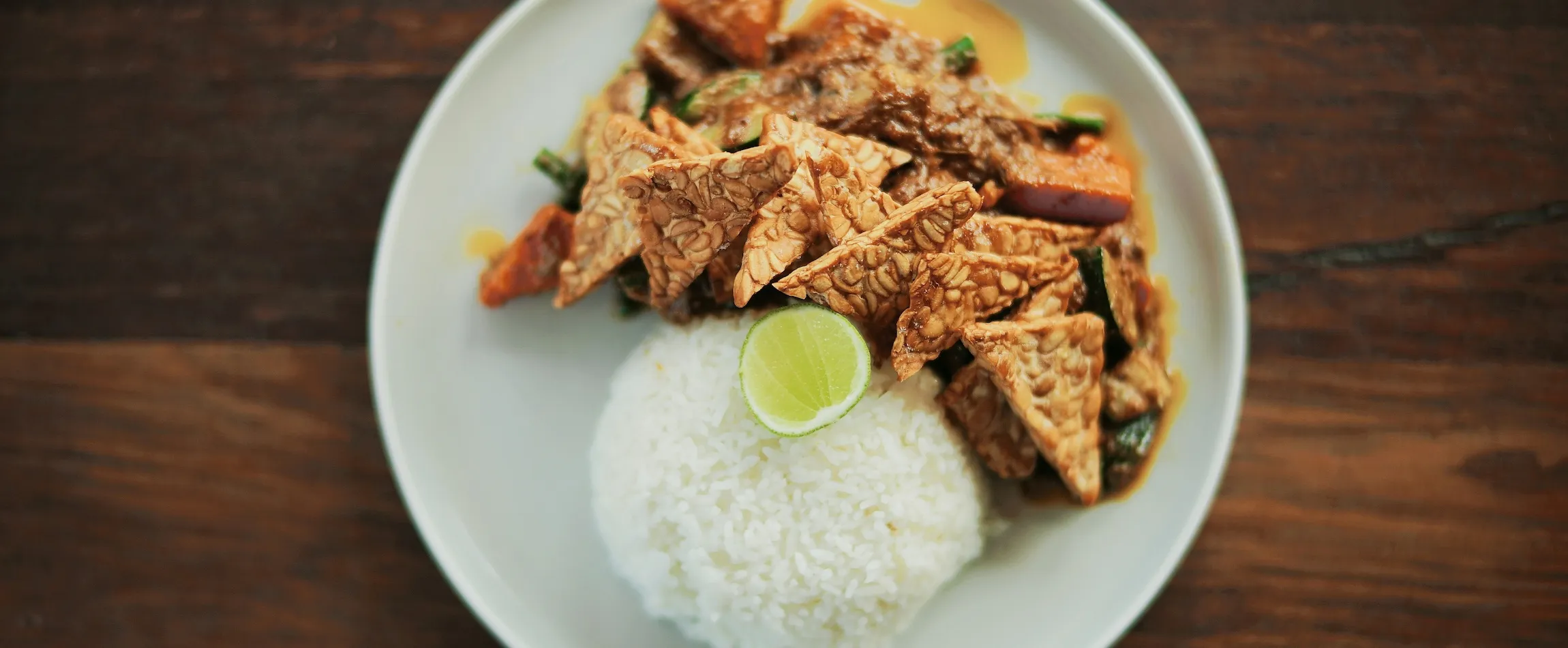 Cách Nuôi Con Quy: Phân Tích Quy Định Pháp Lý Về Độ Tuổi Và Khoảng Cách Tuổi